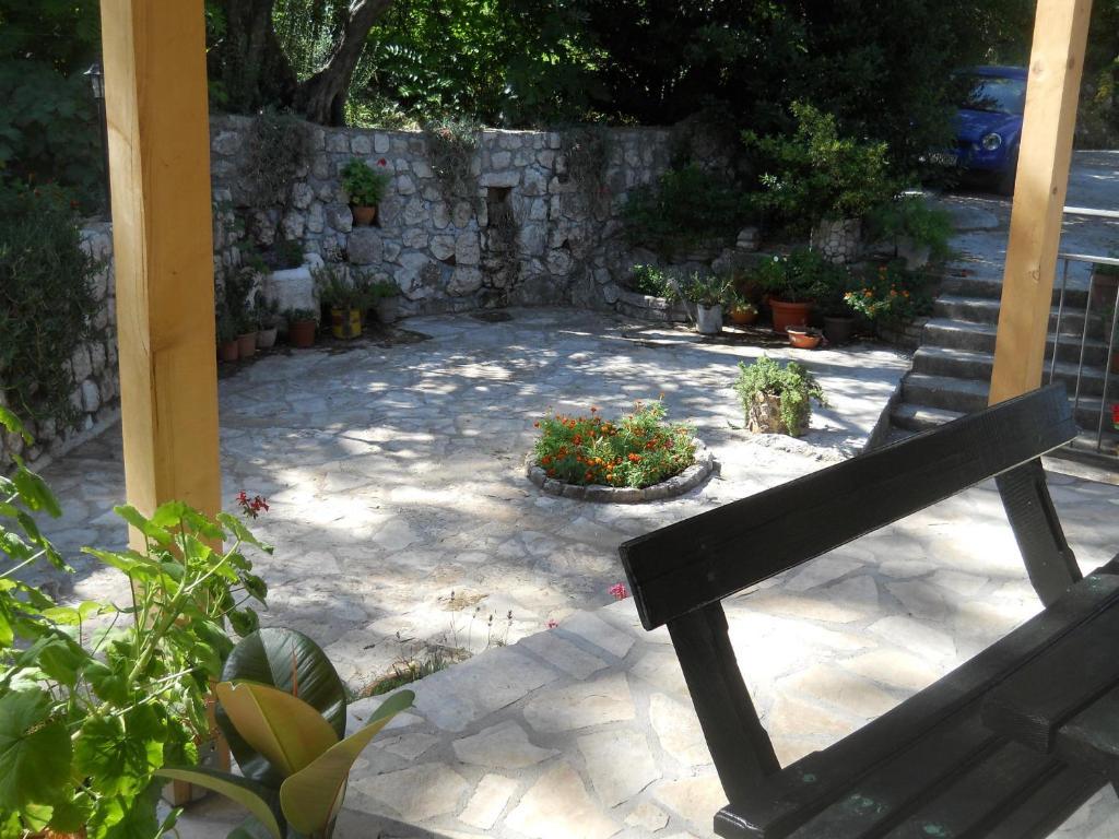 Apartments In Rustic House Risan Zewnętrze zdjęcie